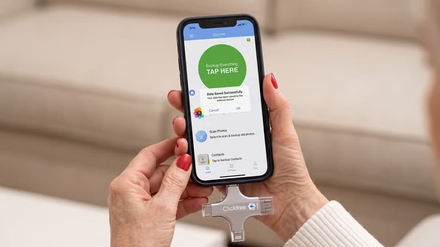 Backing up photos with Clickfree in one click